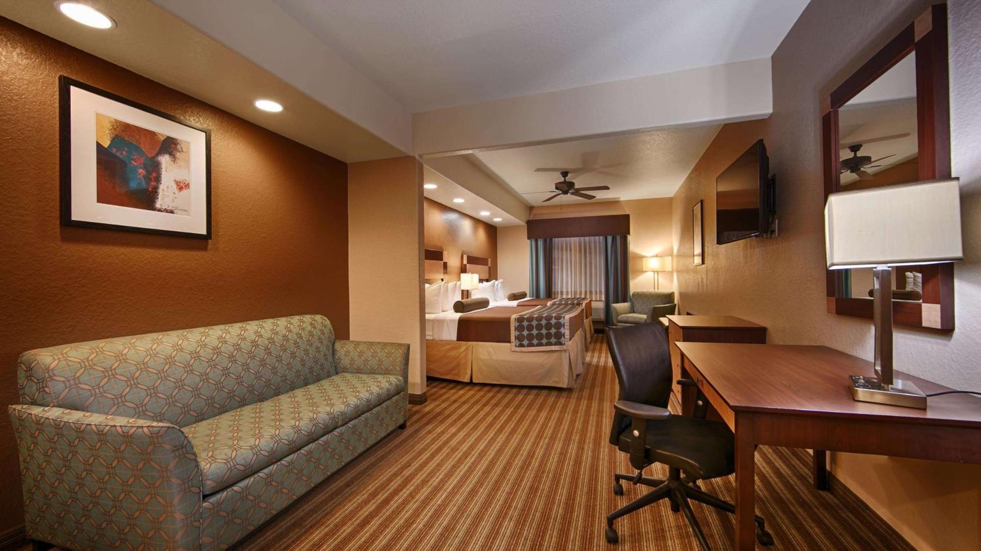 Queen Room Two Queen Beds