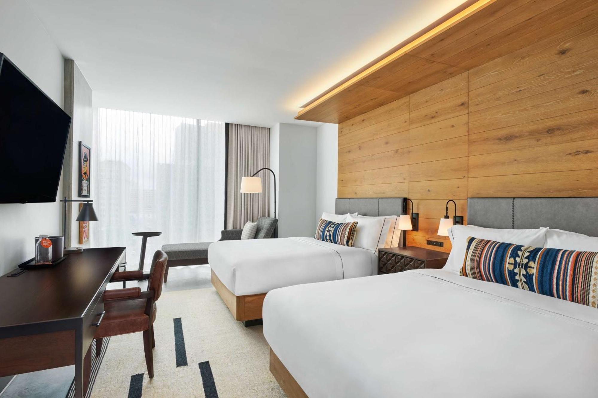 Zimmer mit 2 Queensize-Betten