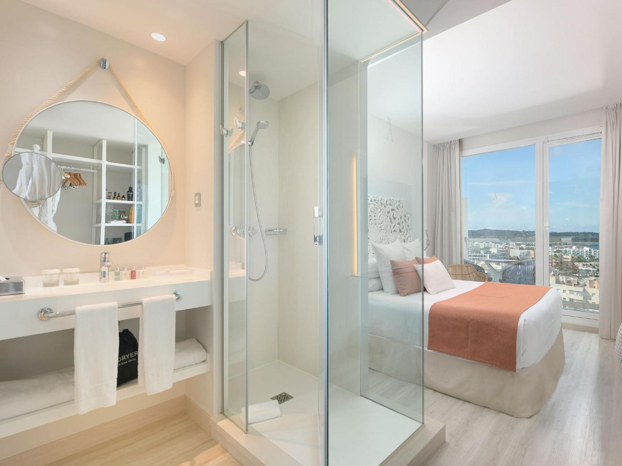 Double or Twin Room with lateral Sea View Make It Happen,1589109361:JPEG