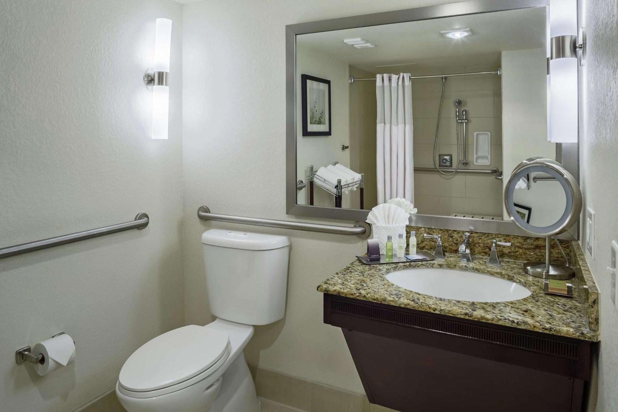 Double Room Two Double Beds Roll Shower or Non-Smoking