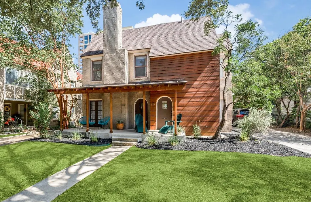 Spacious Home Near Downtown With Hot Tub Movie Theater And Arcade-1