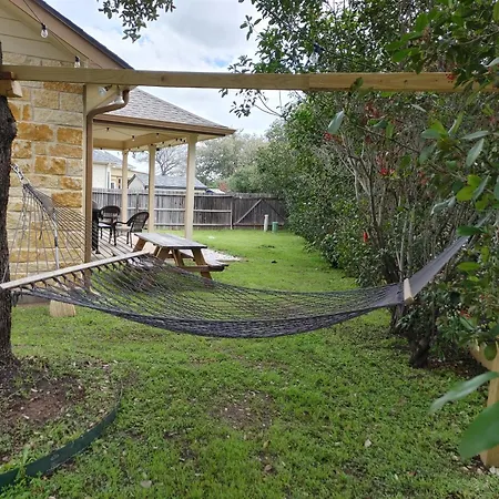 Exquisite Luxury Home Near Sea World, San Antonio-3